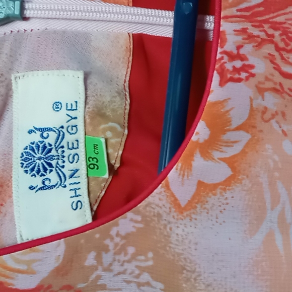 Shinsegye 93cm Orange Flowered Dress *Flaw Please Read - Picture 4 of 7